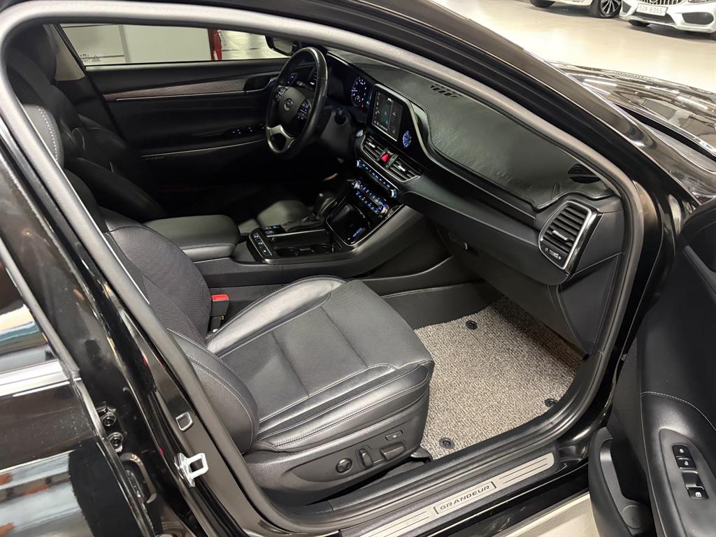 Hyundai Grandeur — photo 15