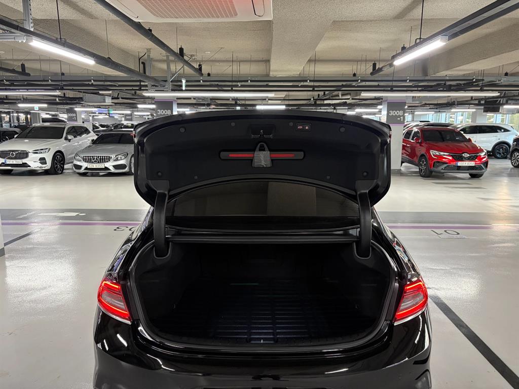 Hyundai Grandeur — photo 18