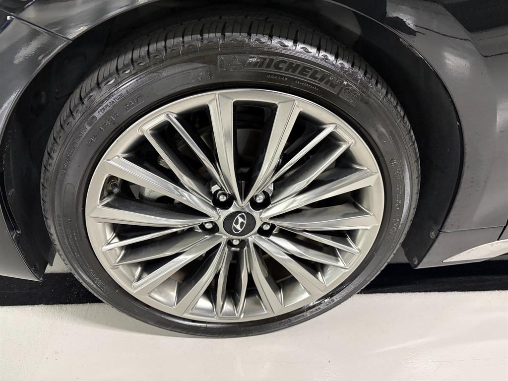 Hyundai Grandeur — photo 19