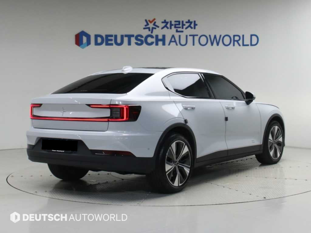 Polestar Polestar 2 — photo 02