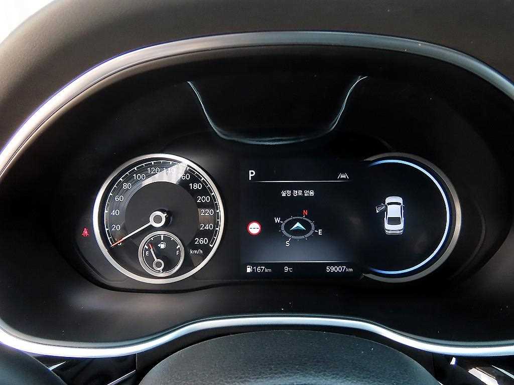 Genesis G80 — photo 09
