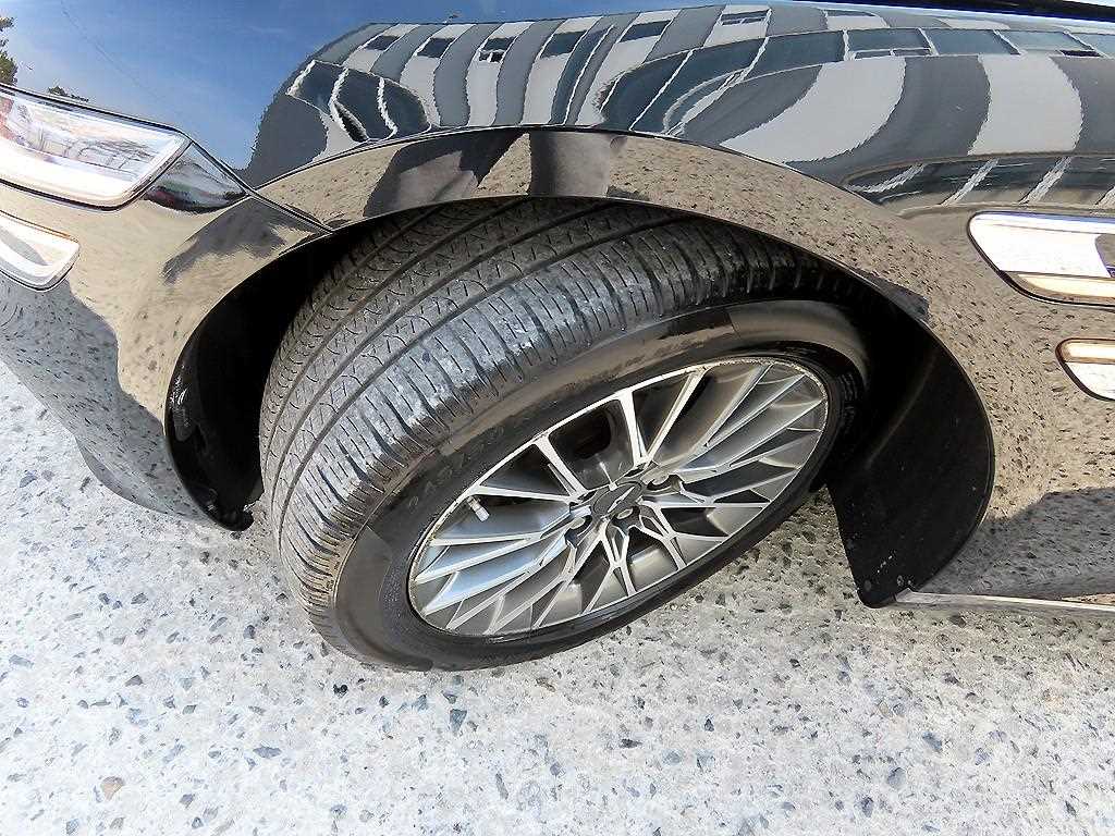 Genesis G80 — photo 20