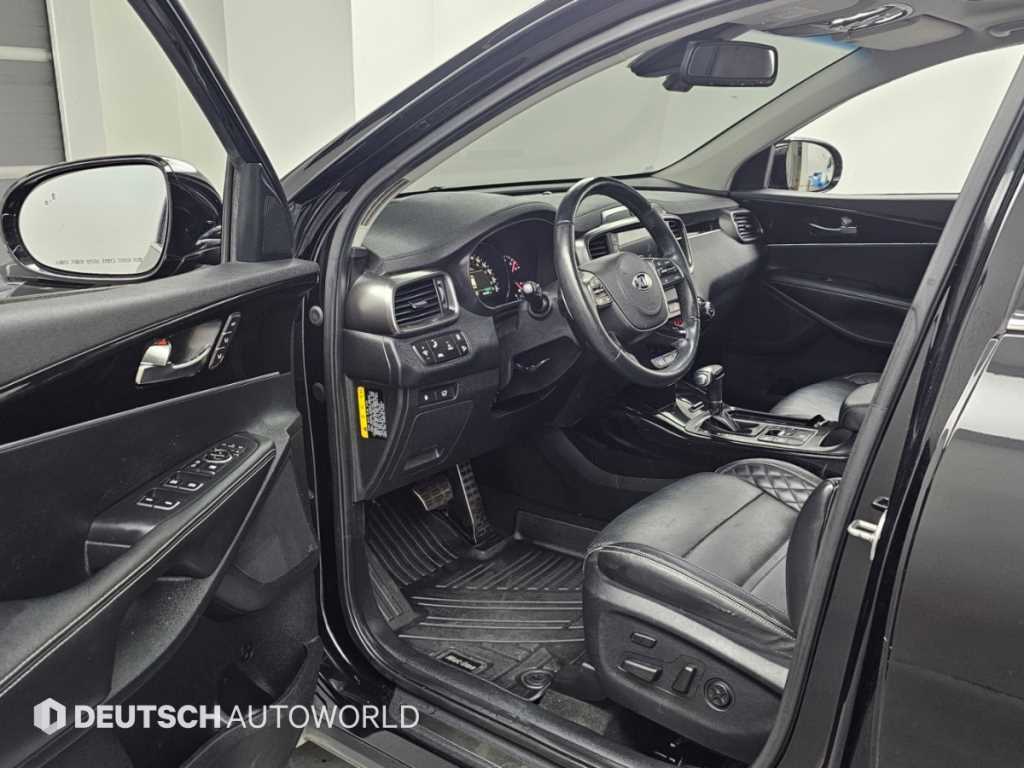 Kia Sorento — photo 11