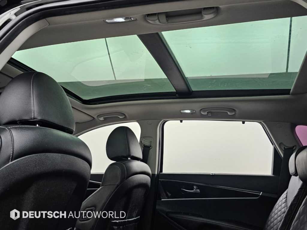 Kia Sorento — photo 18