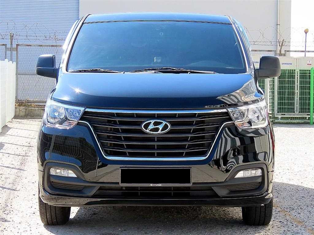 Hyundai Starex — photo 01