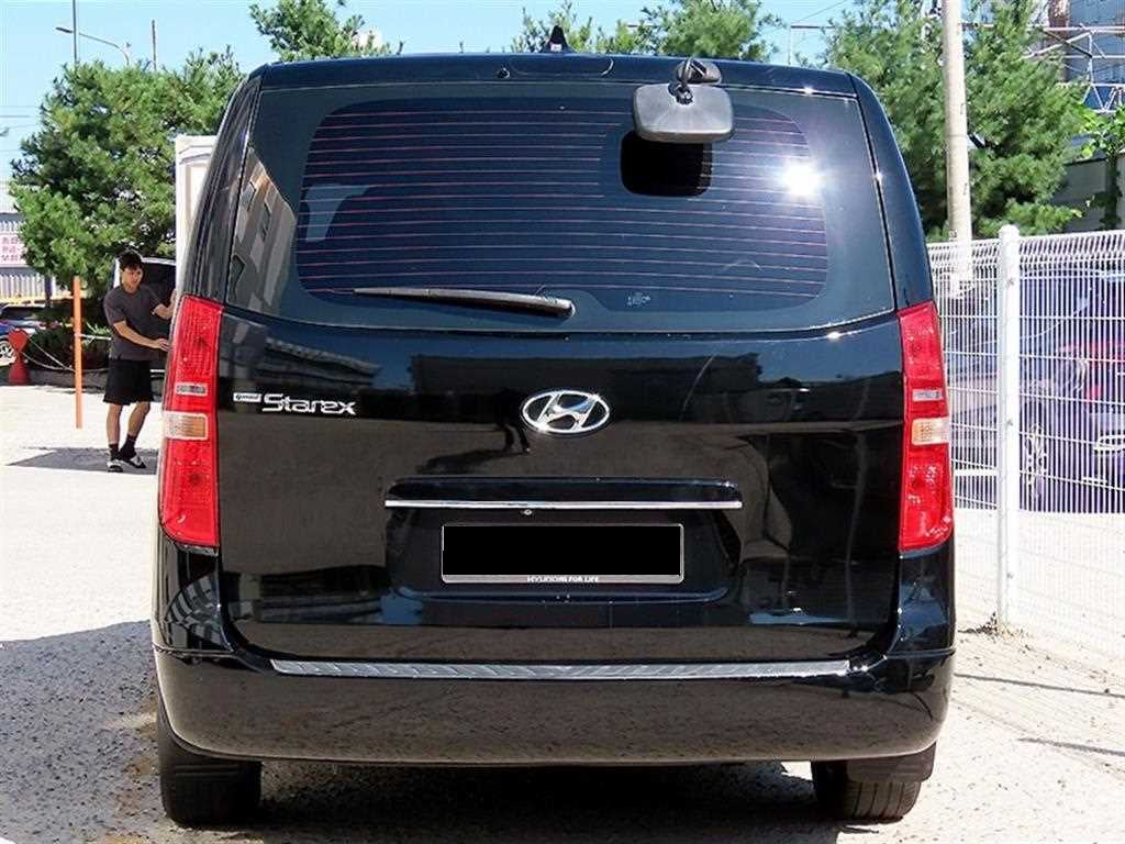 Hyundai Starex — photo 04