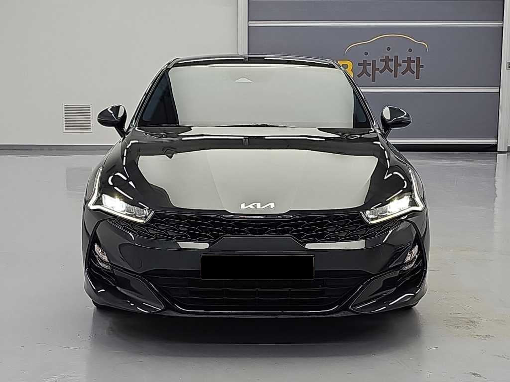Kia K5 — photo 02