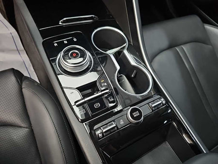 Kia K5 — photo 08