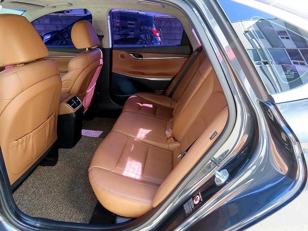 Hyundai Grandeur — photo 06