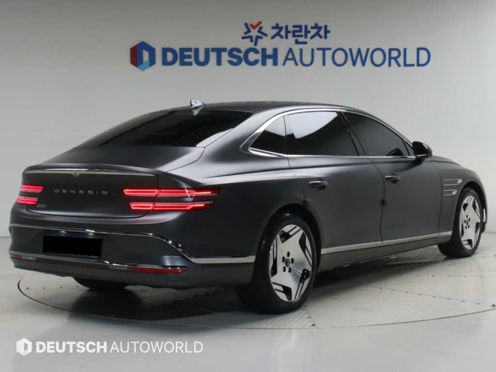 Genesis G80 — photo 02