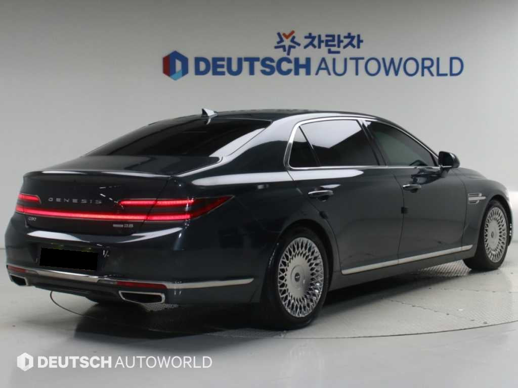 Genesis G90 — photo 02