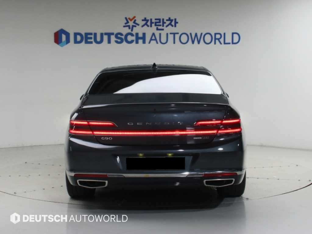 Genesis G90 — photo 04
