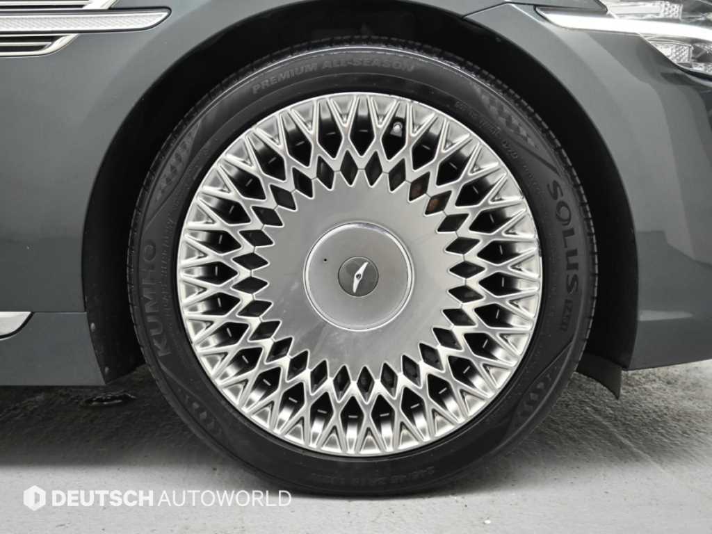 Genesis G90 — photo 05