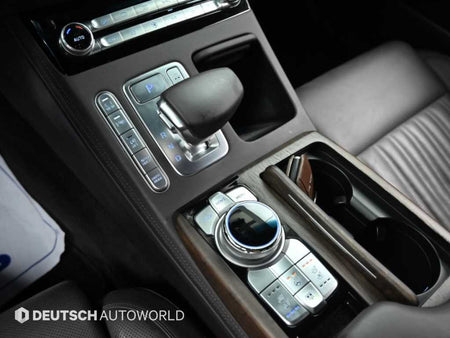 Genesis G90 — photo 09