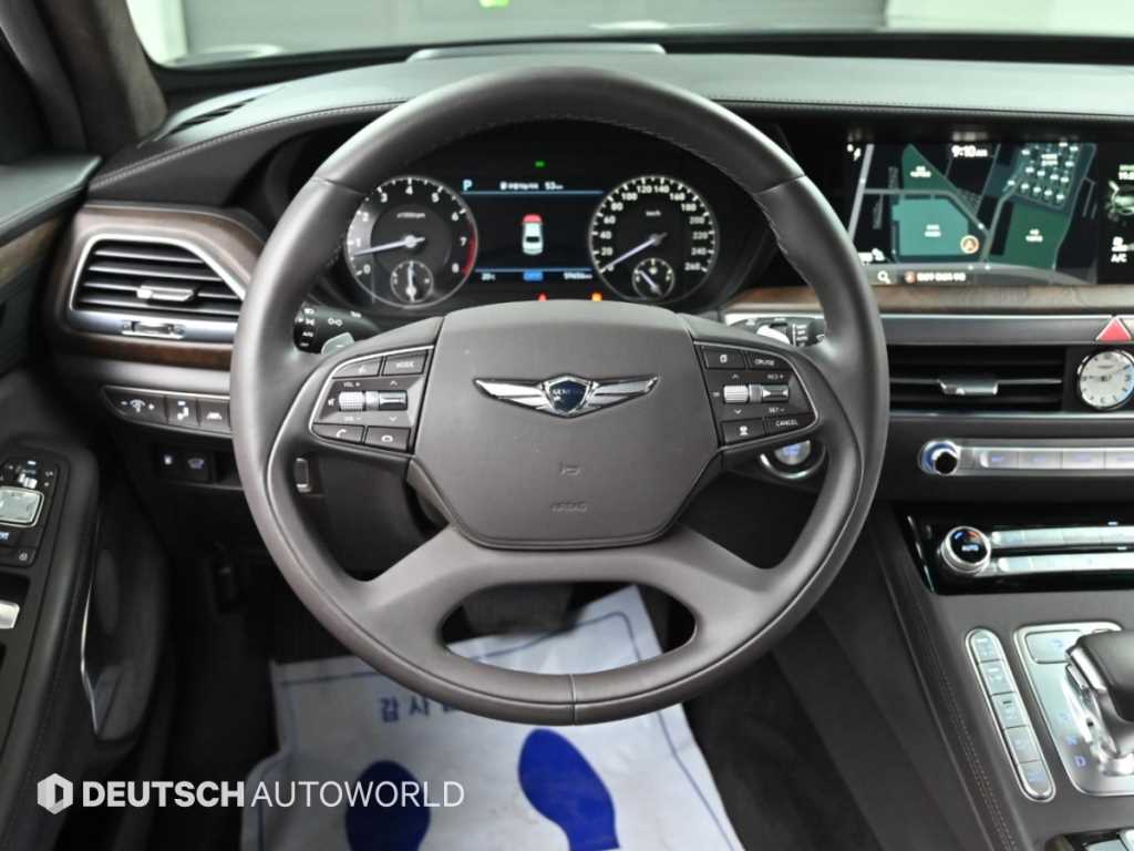 Genesis G90 — photo 13