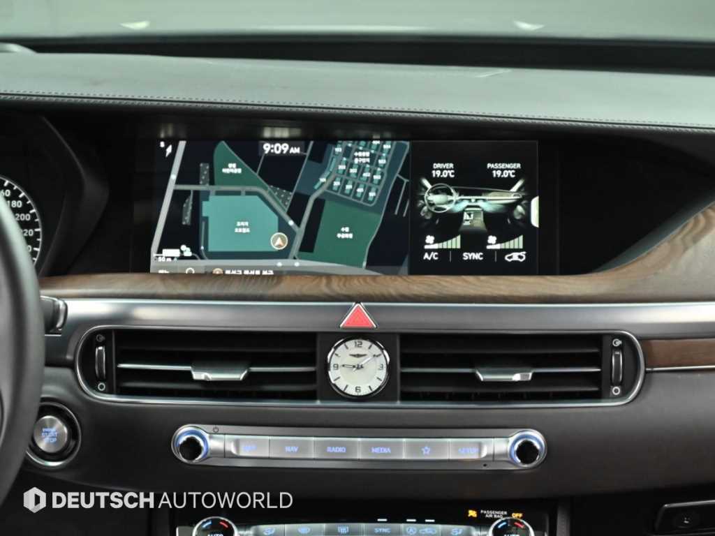 Genesis G90 — photo 14