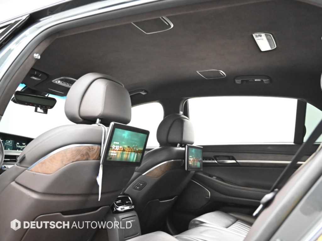 Genesis G90 — photo 18