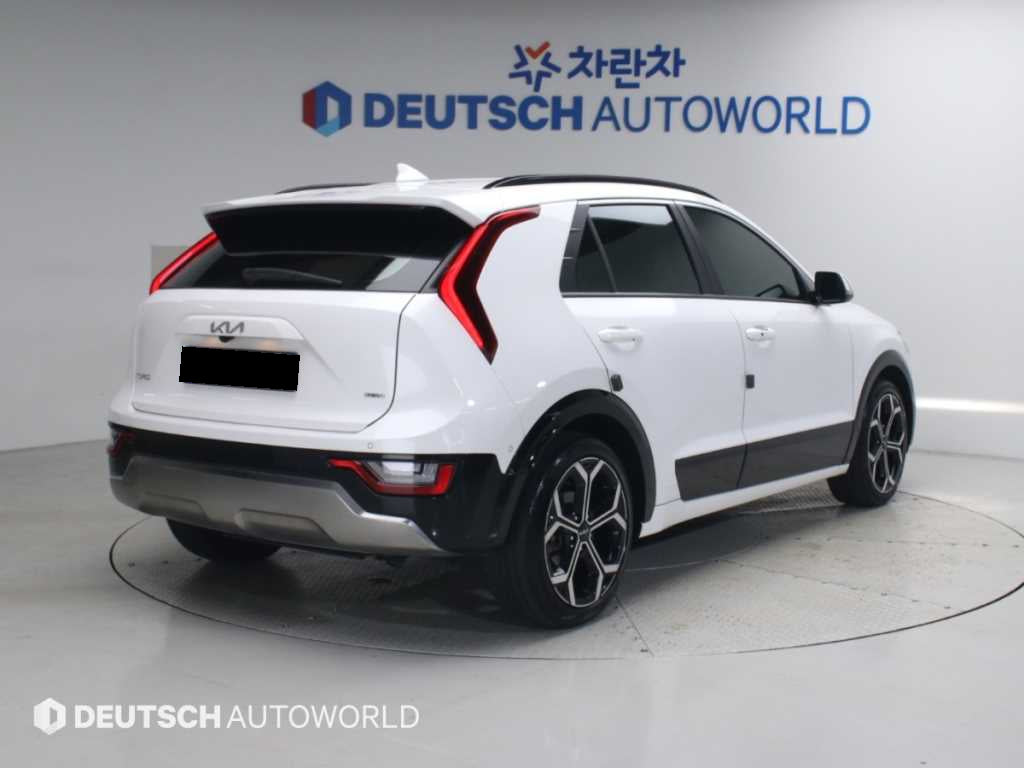 Kia Niro — photo 02