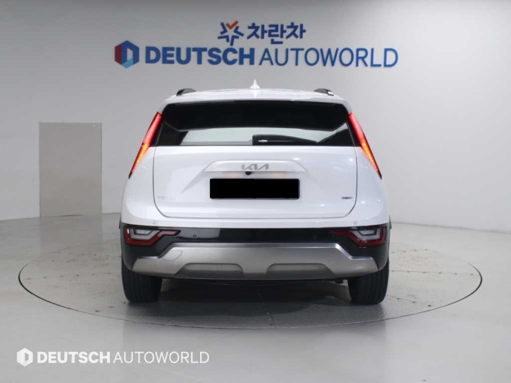 Kia Niro — photo 04
