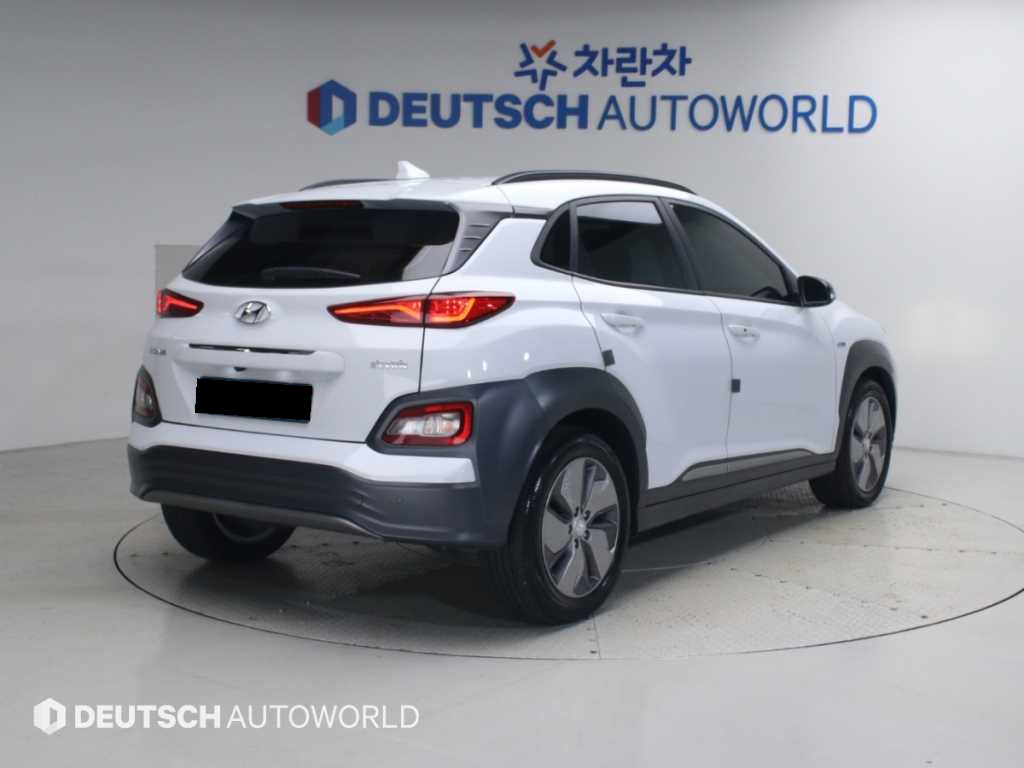 Hyundai Kona — photo 02