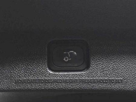 Ford Explorer — photo 19