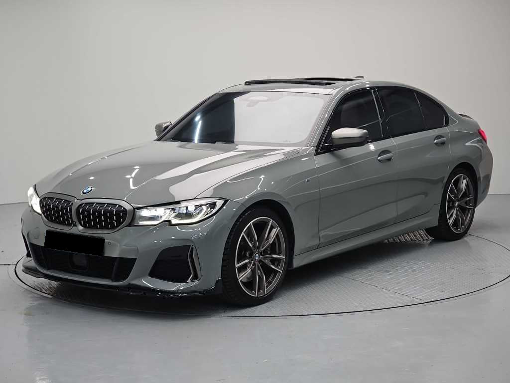 BMW 3-Series — photo 01