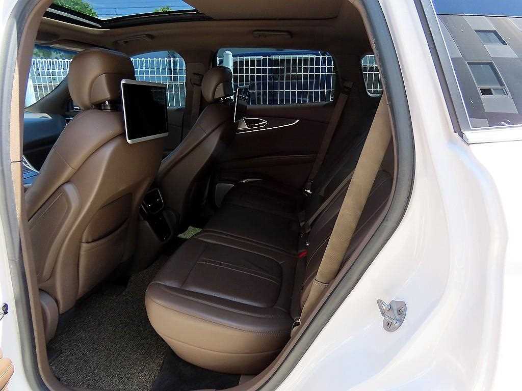 Lincoln MKX — photo 06