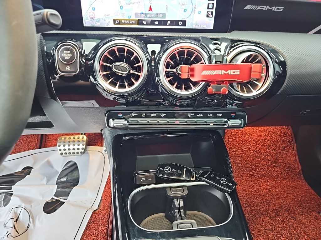 Mercedes-Benz CLA-Class — photo 10