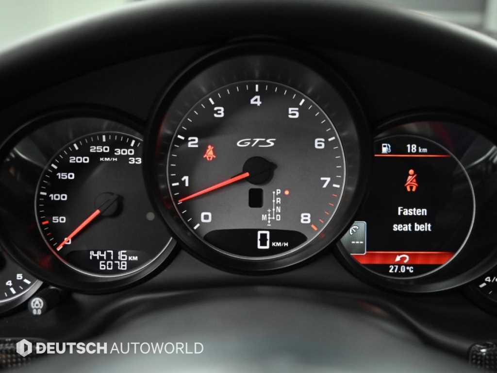 Porsche Panamera — photo 08