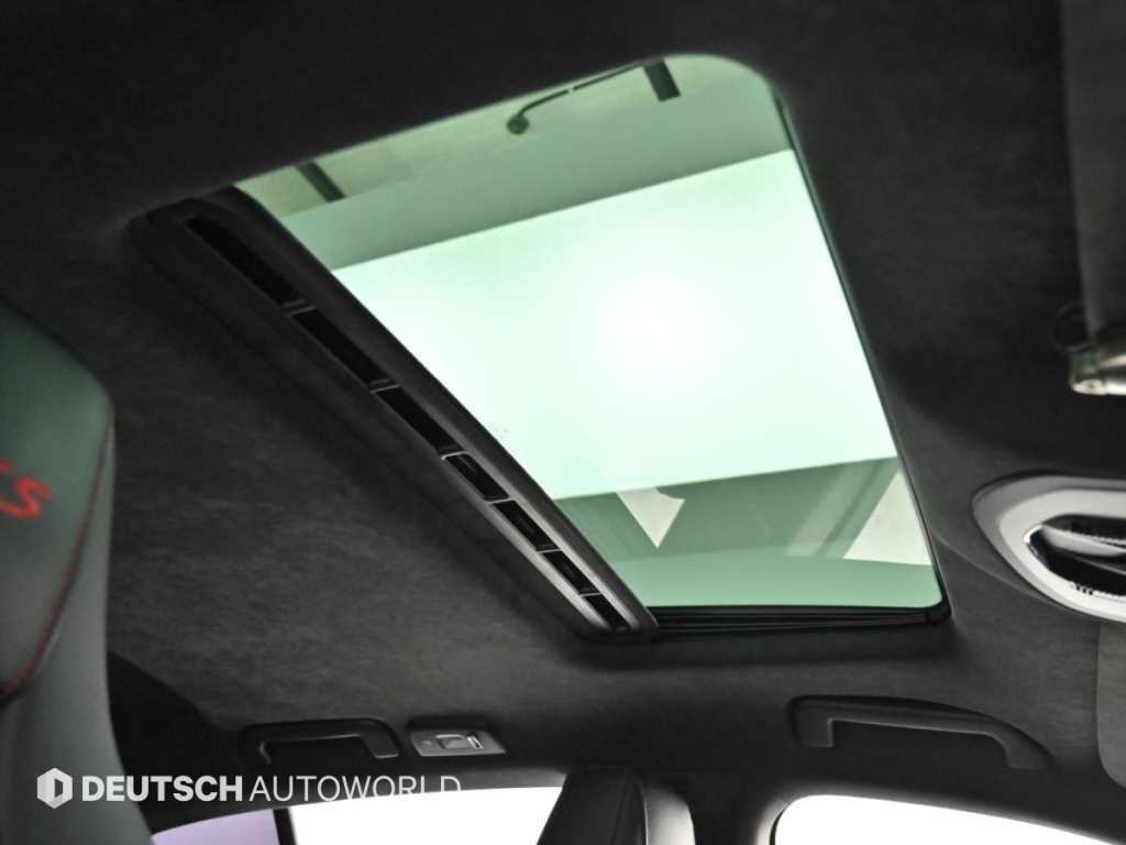 Porsche Panamera — photo 18