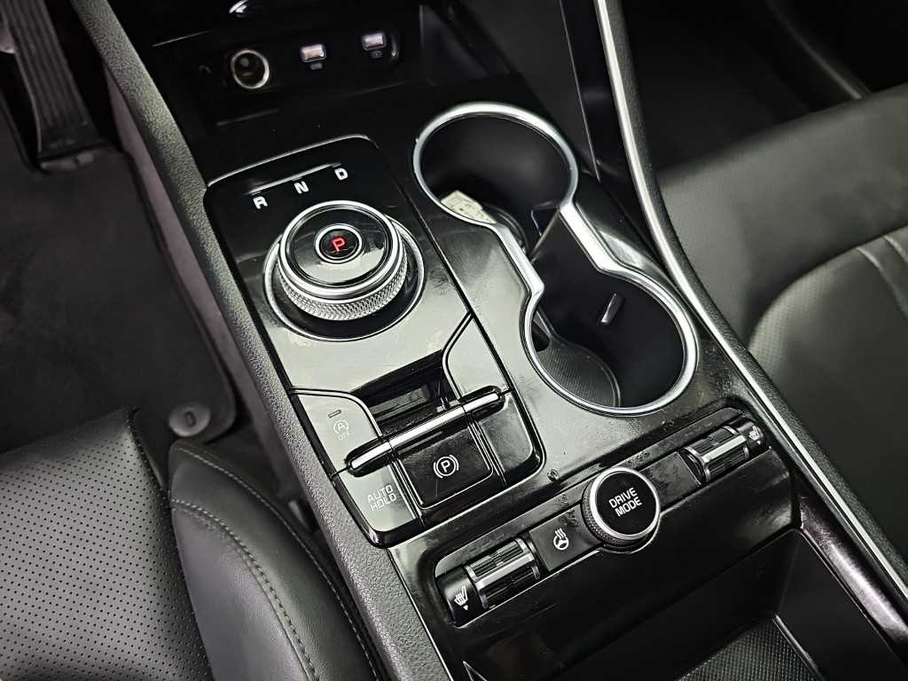 Kia K5 — photo 08