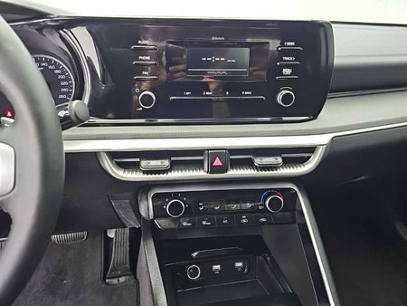 Kia K5 — photo 10