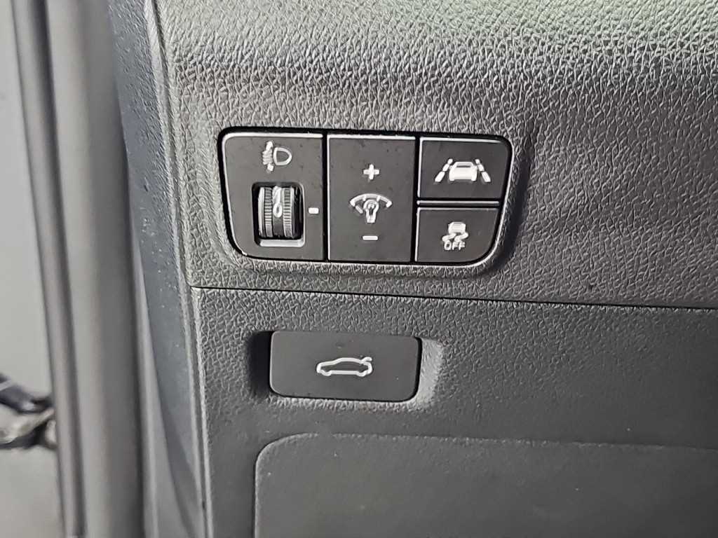 Kia K5 — photo 15