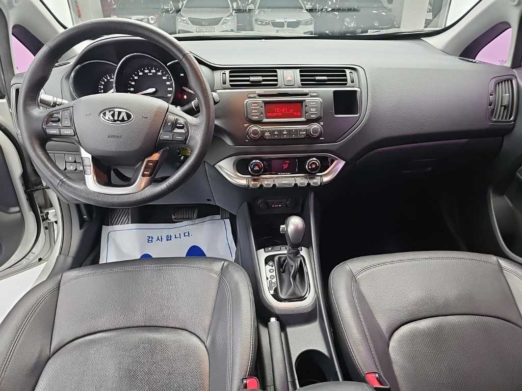 Kia pride — photo 07