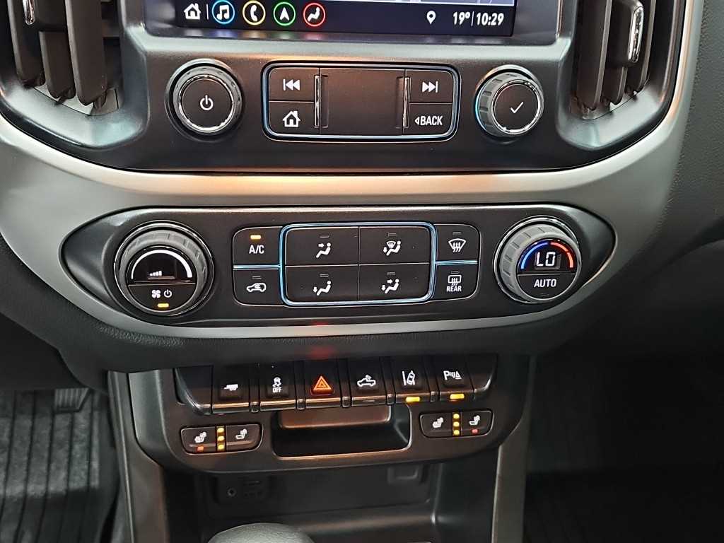 ChevroletGMDaewoo Colorado — photo 10