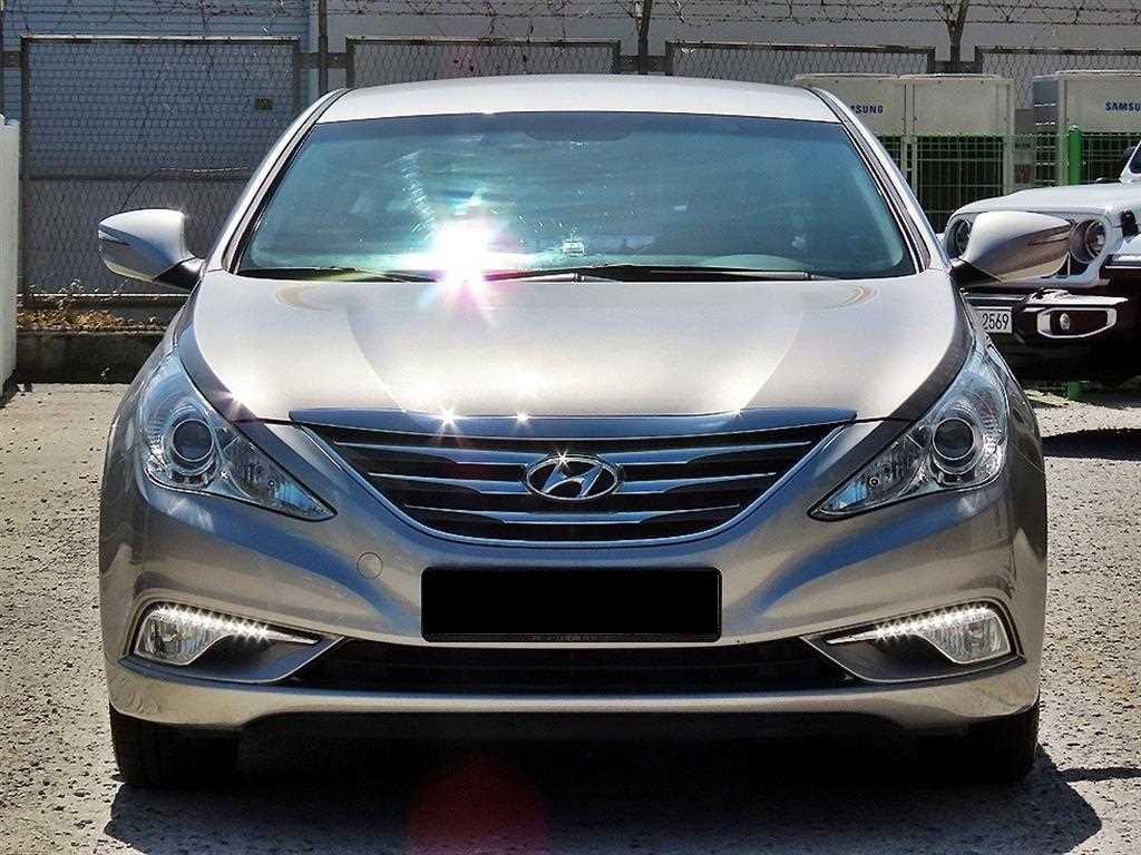 Hyundai Sonata — photo 01