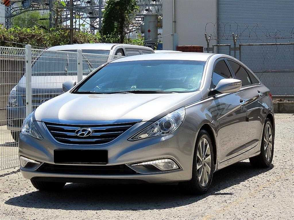 Hyundai Sonata — photo 02