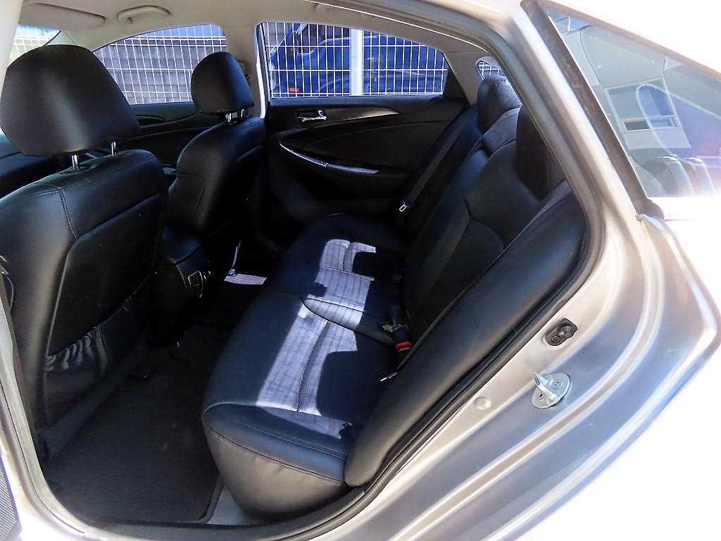 Hyundai Sonata — photo 06
