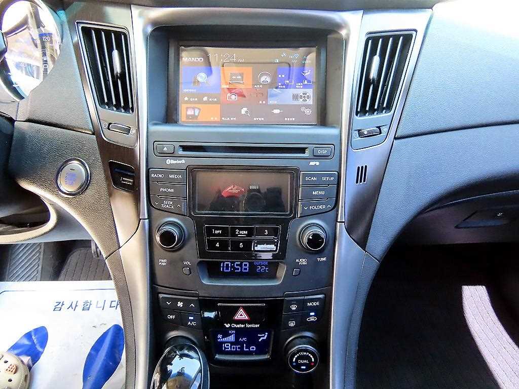 Hyundai Sonata — photo 15