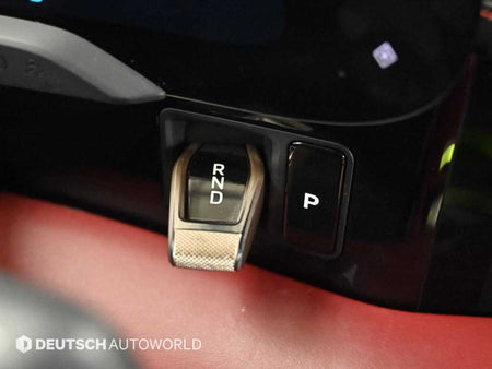 Porsche Taycan — photo 09