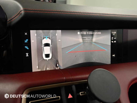 Porsche Taycan — photo 15