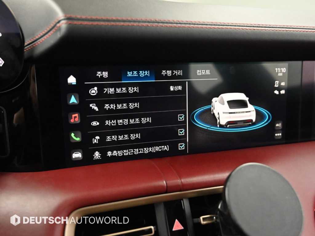 Porsche Taycan — photo 17