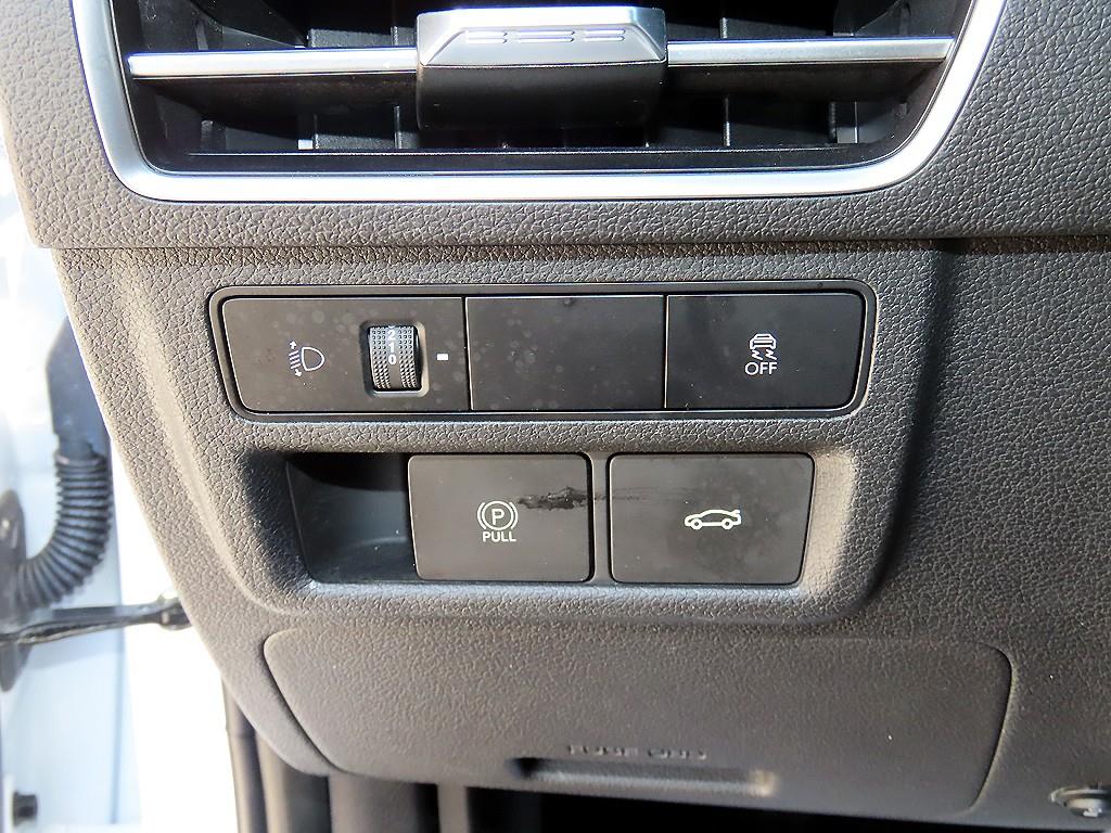 Hyundai Sonata — photo 12