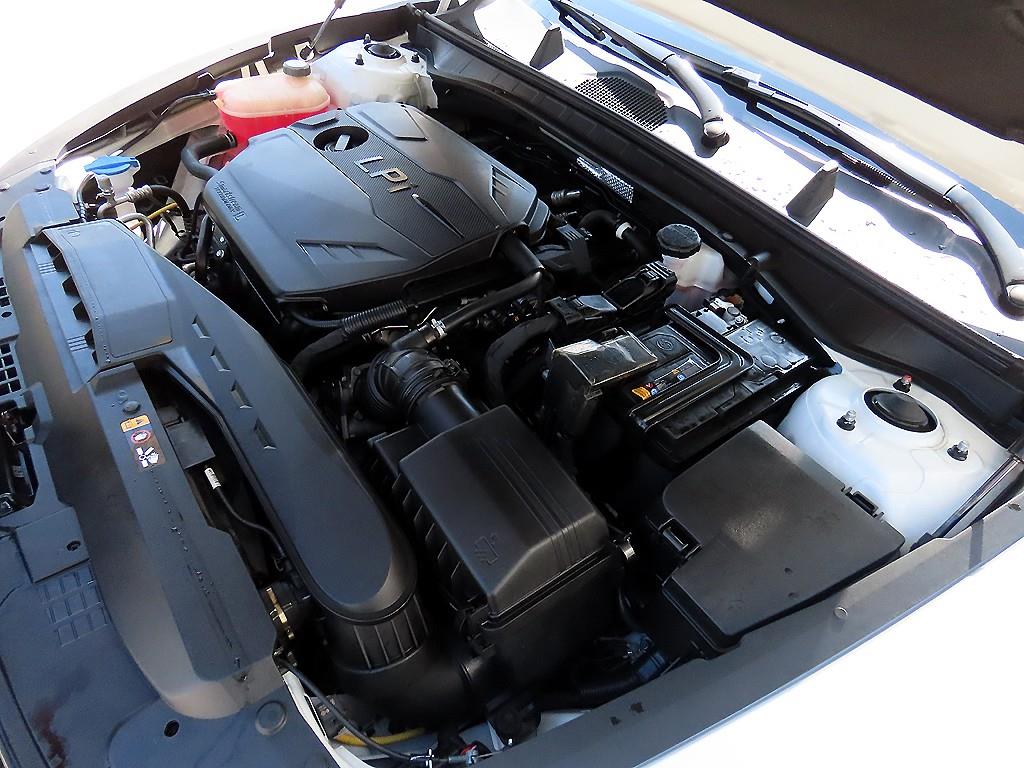 Hyundai Sonata — photo 19