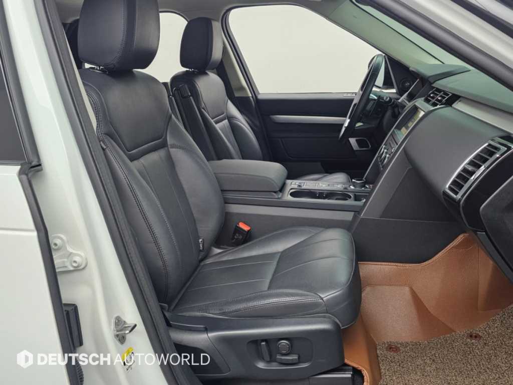 Land Rover Discovery — photo 10