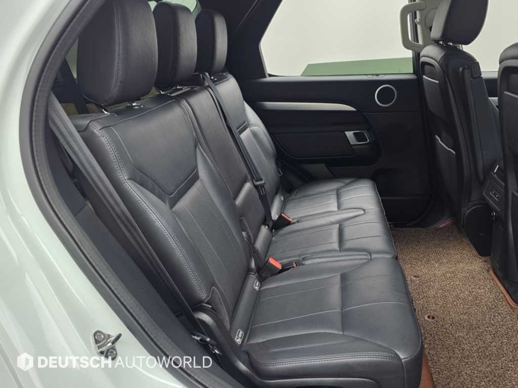 Land Rover Discovery — photo 12