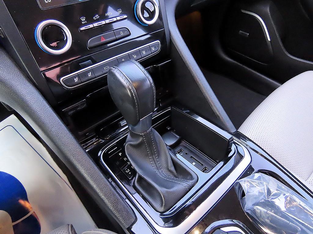 RENAULT SM6 — photo 11