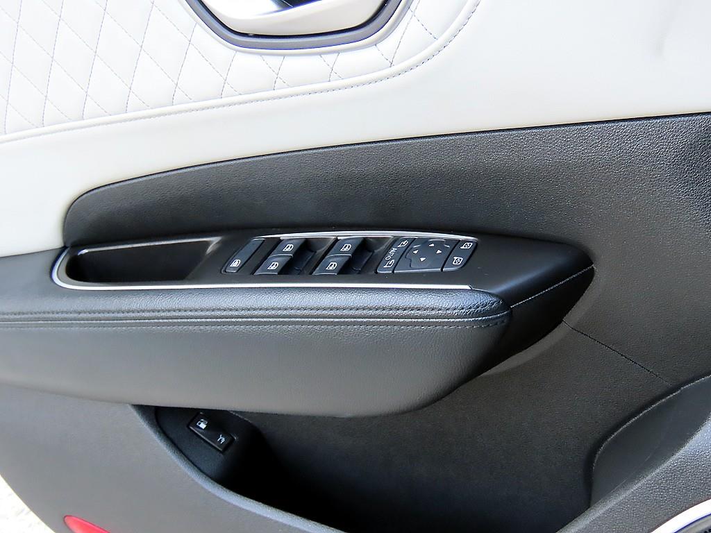RENAULT SM6 — photo 12