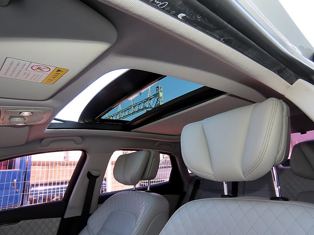 RENAULT SM6 — photo 17