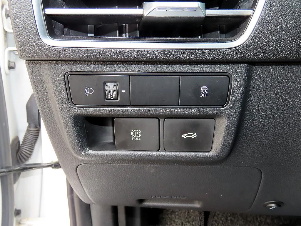 Hyundai Sonata — photo 12